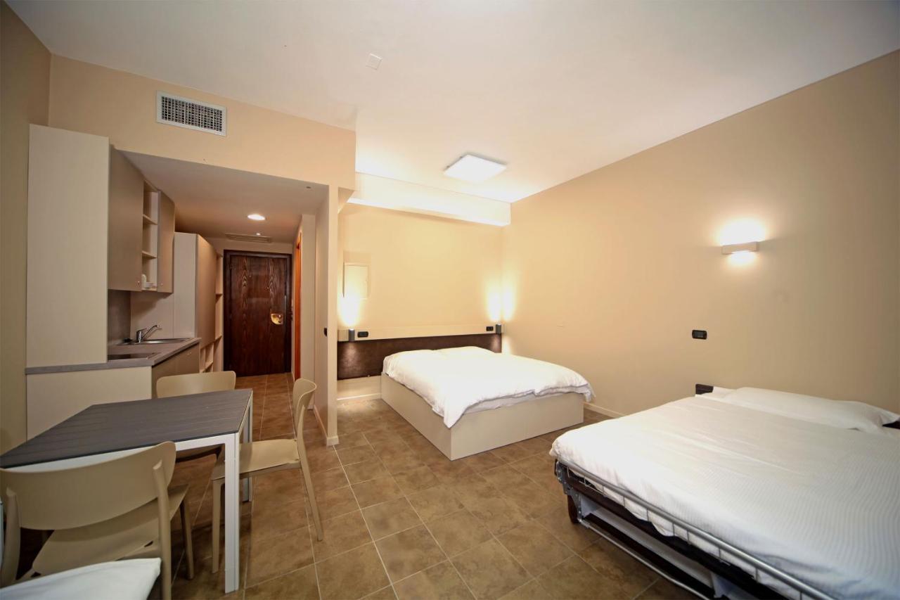 Hotel Smeraldo Sirmione Exterior foto