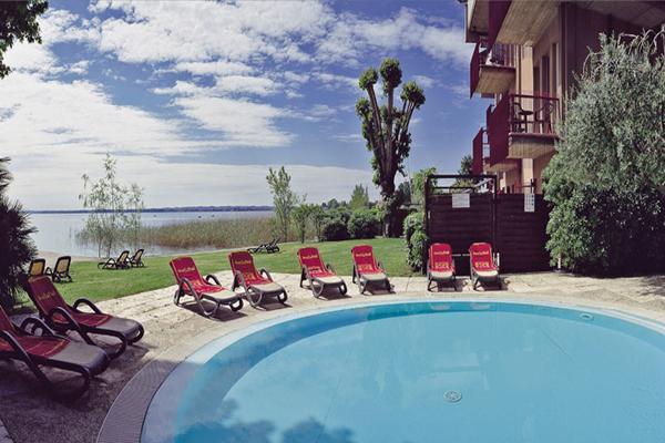 Hotel Smeraldo Sirmione Exterior foto